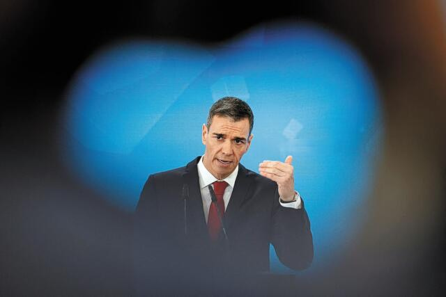 ΠΑΣΟΚ: Ξαφνικός έρωτας με Σάντσεθ