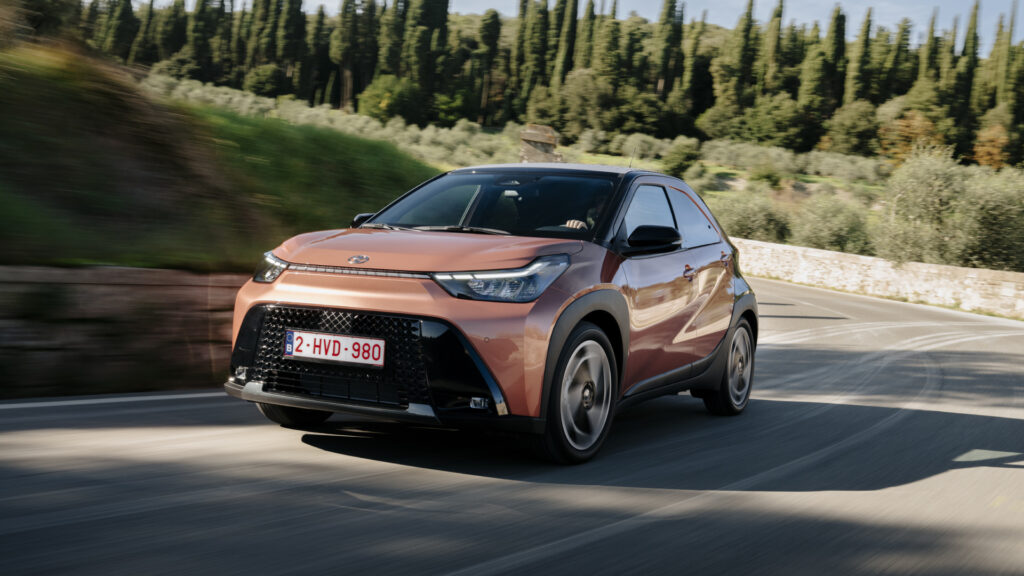 Tο νέο Aygo X της Toyota δίνει έμφαση στις χαμηλότερες εκπομπές CO₂