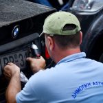 Δήμος Αθηναίων: Επιστρέφονται από τη Δευτέρα οι πινακίδες οχημάτων για τις γιορτές – Ποιοι τις παίρνουν και ποιοι όχι