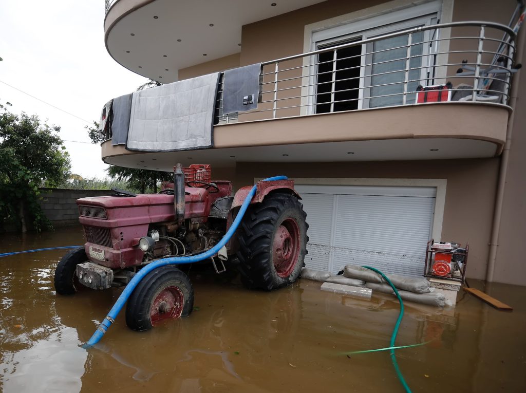 Καταστροφές από βροχοπτώσεις: Ποιος πληρώνει τις ζημιές στο σπίτι; Ευθύνη ιδιοκτητών ή ενοικιαστών;