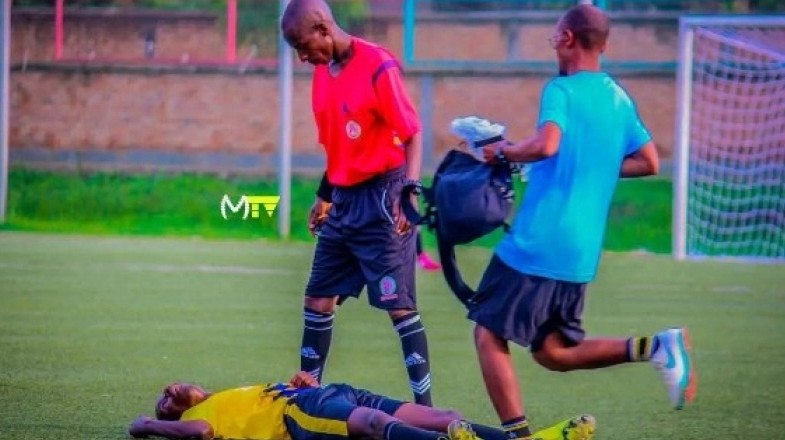 Θρήνος στο Μπουρούντι: Ποδοσφαιριστής έχασε την ζωή του καταπίνοντας νόμισμα-γούρι