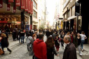 Εορταστικό ωράριο: Ποια καταστήματα θα είναι κλειστά τις επόμενες τρεις Κυριακές