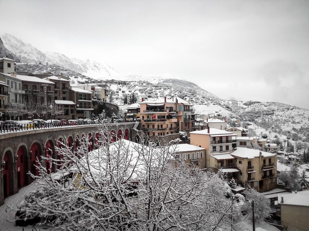 Πρωτοχρονιά με δωρεάν διακοπές; Δείτε πώς με τα vouchers της ΔΥΠΑ