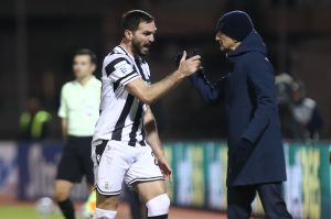 ΠΑΟΚ: Το «πολυβόλο» Μαγκομέντ Οζντόεφ – Ο χαφ που σαρώνει τα ρεκόρ και κυνηγάει τον Ελ Κααμπί!