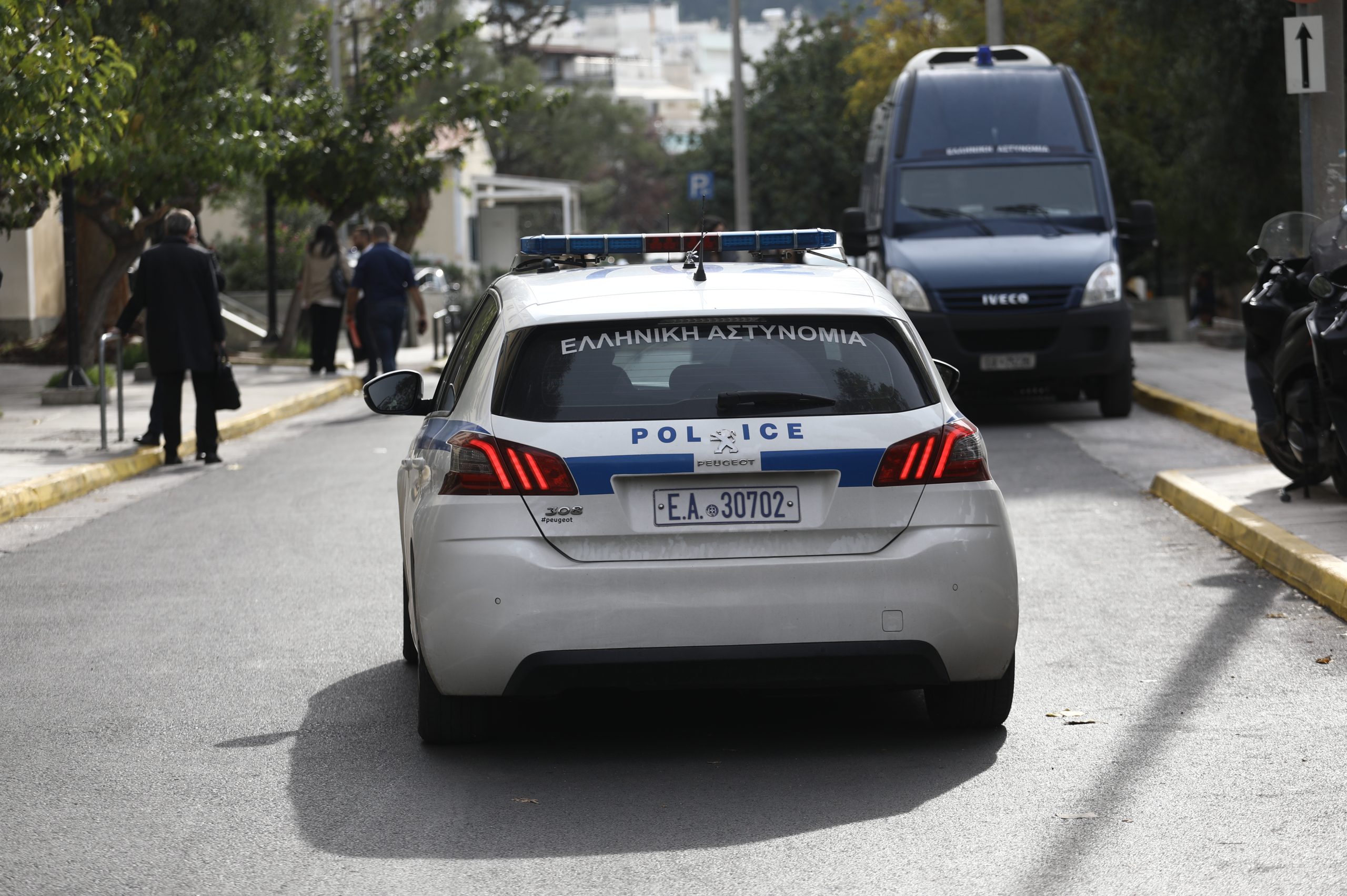 Λούτσα: Στα δικαστήρια της Ευελπίδων ο 29χρονος που προκάλεσε το φονικό τροχαίο (video)