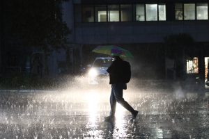 Κακοκαιρία Byron: Πού εντοπίζονται τα μεγαλύτερα προβλήματα στην Αττική – Ποιοι δρόμοι είναι κλειστοί