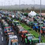 Αγρότες υπόσχονται Χριστούγεννα στα μπλόκα – Σχεδιάζουν να κλείσουν και τις παρακαμπτήριες οδούς