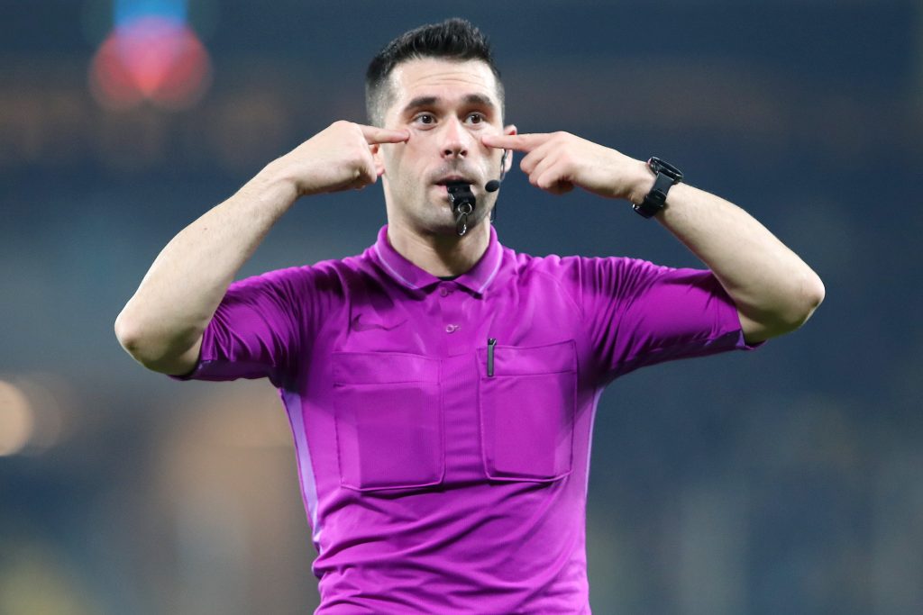 Δεν ίδρωσε κανένα αυτί!