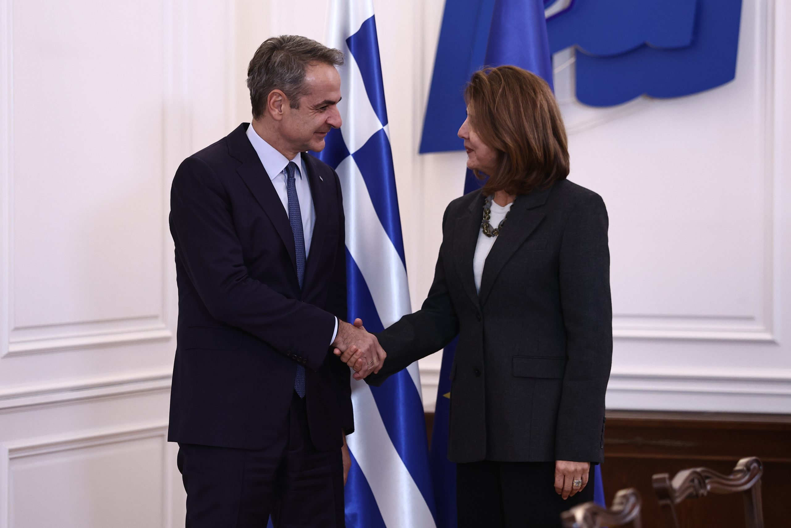 &Sigma;&upsilon;&nu;ά&nu;&tau;&eta;&sigma;&eta; &Mu;&eta;&tau;&sigma;&omicron;&tau;ά&kappa;&eta; &mu;&epsilon; &tau;&eta;&nu; &pi;&rho;&omicron;&sigma;&omega;&pi;&iota;&kappa;ή &alpha;&pi;&epsilon;&sigma;&tau;&alpha;&lambda;&mu;έ&nu;&eta; &tau;&omicron;&upsilon; &Gamma;&epsilon;&nu;&iota;&kappa;&omicron;ύ &Gamma;&rho;&alpha;&mu;&mu;&alpha;&tau;έ&alpha; &tau;&omega;&nu; &Eta;&nu;&omega;&mu;έ&nu;&omega;&nu; &Epsilon;&theta;&nu;ώ&nu; &gamma;&iota;&alpha; &tau;&eta;&nu; &Kappa;ύ&pi;&rho;&omicron;