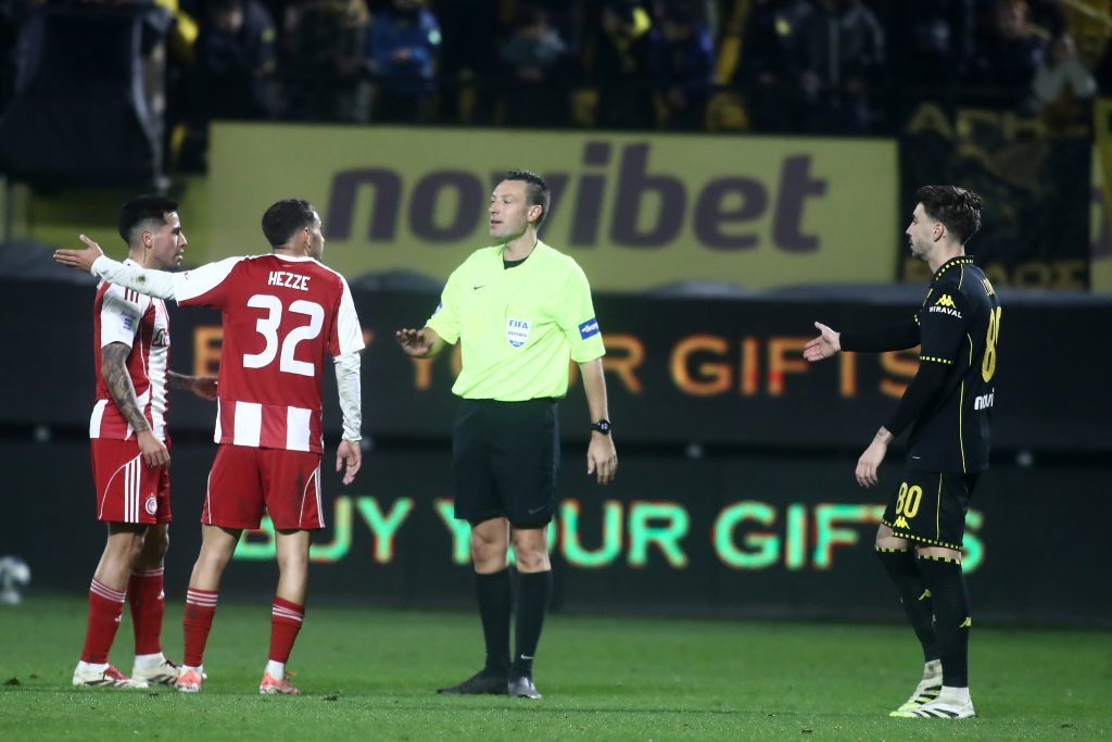 Ο μαζοχισμός των ελλήνων διαιτητών