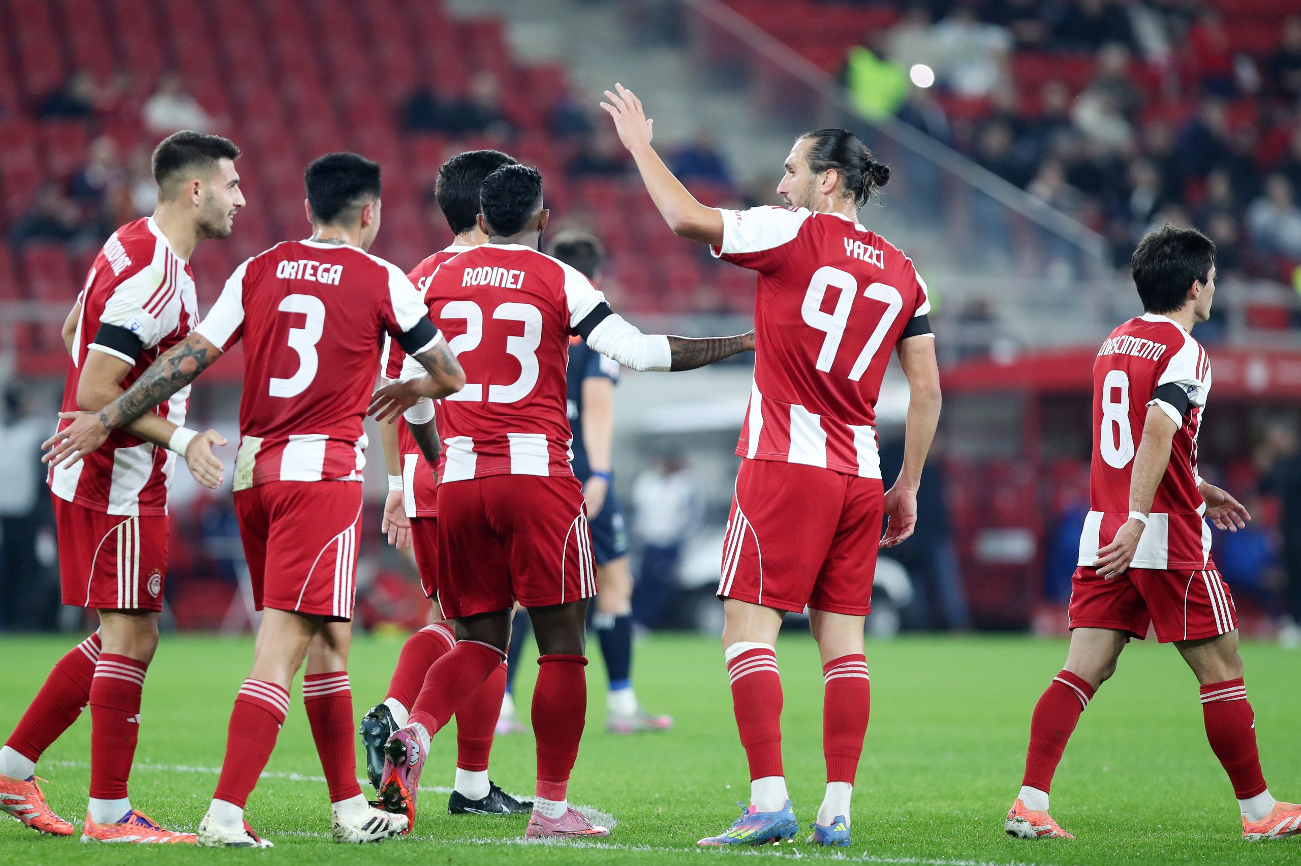 &Kappa;ύ&pi;&epsilon;&lambda;&lambda;&omicron; &Epsilon;&lambda;&lambda;ά&delta;&alpha;&sigmaf; Betsson: &Tau;&alpha; &zeta;&epsilon;&upsilon;&gamma;ά&rho;&iota;&alpha; &tau;&omega;&nu; &nu;&omicron;&kappa;-ά&omicron;&upsilon;&tau; &kappa;&alpha;&iota; &omicron; &delta;&rho;ό&mu;&omicron;&sigmaf; &pi;&rho;&omicron;&sigmaf; &tau;&omicron;&nu; &tau;&epsilon;&lambda;&iota;&kappa;ό