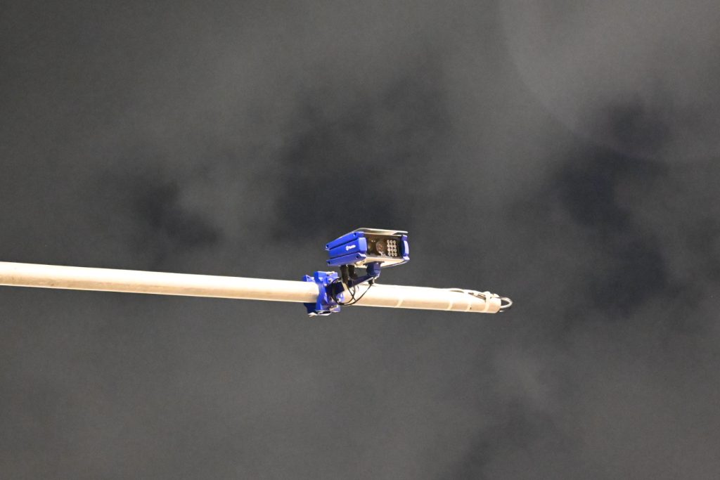 388 «έξυπνα μάτια» σε κάθε δρόμο! Δες πώς θα σε «πιάνουν» οι κάμερες πριν καν τις αντιληφθείς