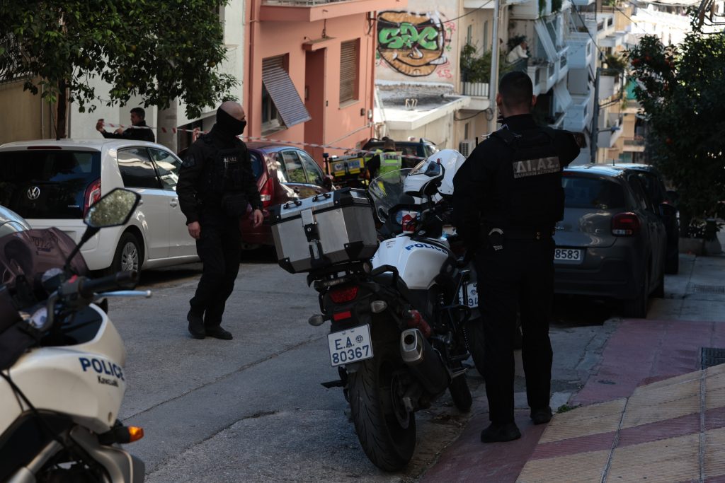 Γκύζη: Άντρας μαχαίρωσε τη σύζυγό του και έβαλε τέλος στη ζωή του