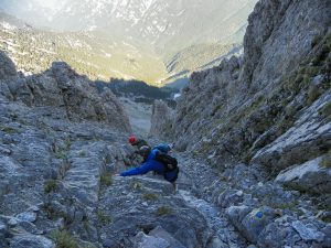 Λήξη συναγερμού στον Όλυμπο: Εντοπίστηκε από τις ομάδες διάσωσης ο ορειβάτης που είχε εγκλωβιστεί