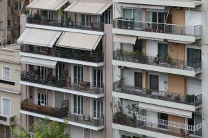 Σπίτια που χρειάζονται ανακαίνιση; Όλα τα προγράμματα επιδοτήσεων που αξίζει να τσεκάρεις