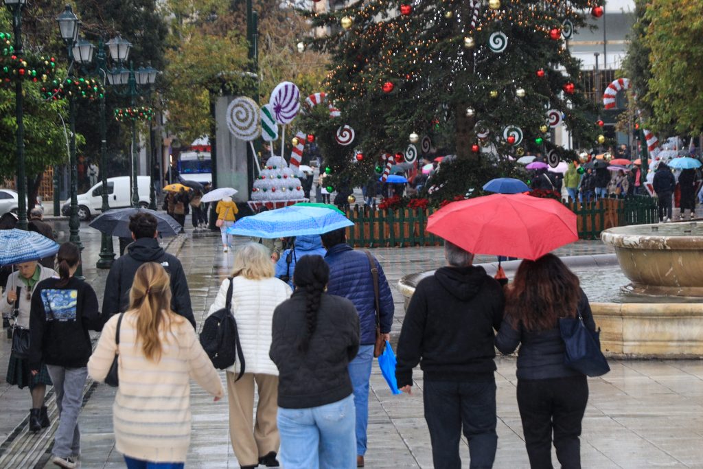 Αλλάζει ο καιρός: Βροχές και χιόνια από το Σάββατο – Πώς θα κάνουμε Χριστούγεννα και Πρωτοχρονιά
