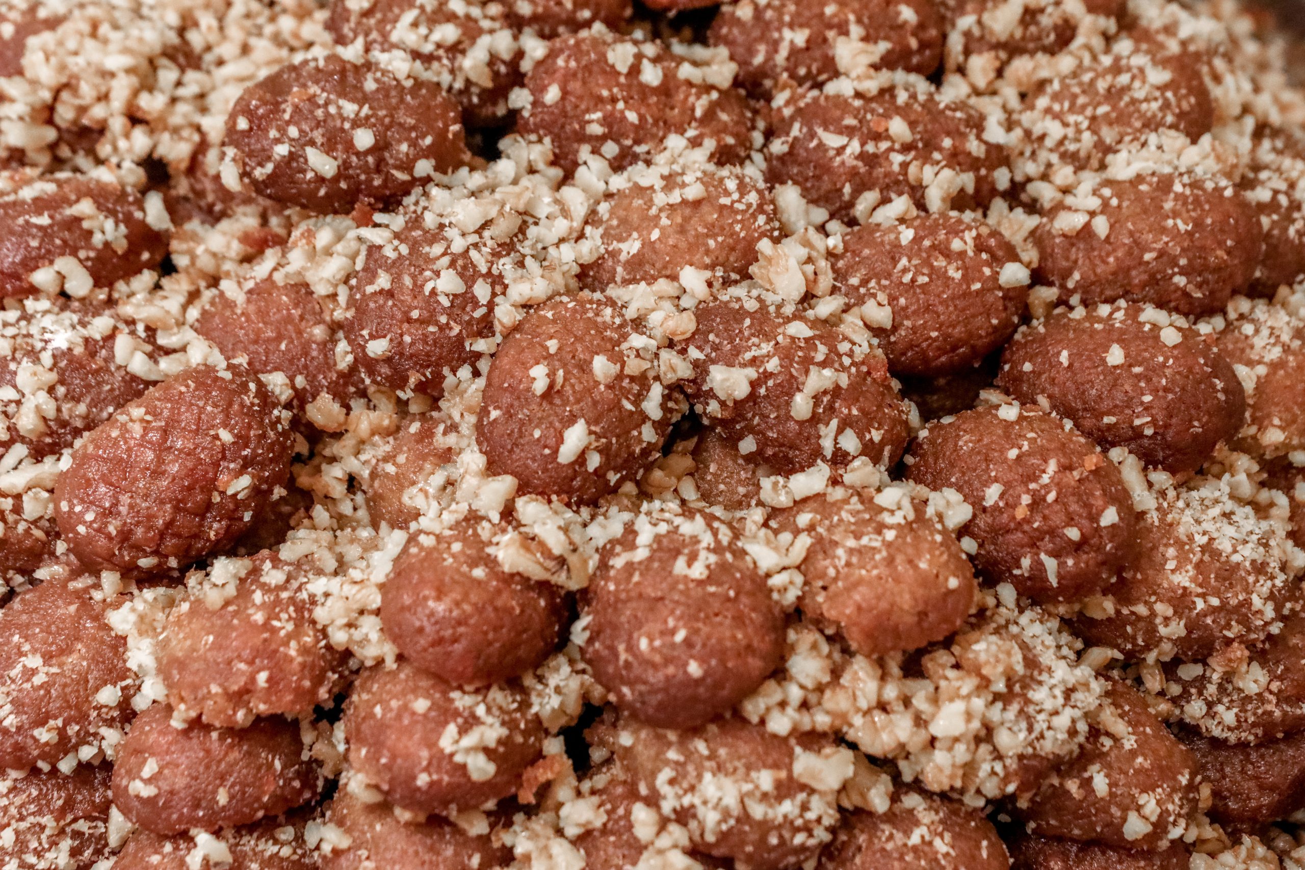 &Epsilon;&omicron;&rho;&tau;&omicron;&lambda;ό&gamma;&iota;&omicron;: &Pi;&omicron;&iota;&omicron;&iota; &gamma;&iota;&omicron;&rho;&tau;ά&zeta;&omicron;&upsilon;&nu; &sigma;ή&mu;&epsilon;&rho;&alpha; 1 &Delta;&epsilon;&kappa;&epsilon;&mu;&beta;&rho;ί&omicron;&upsilon;