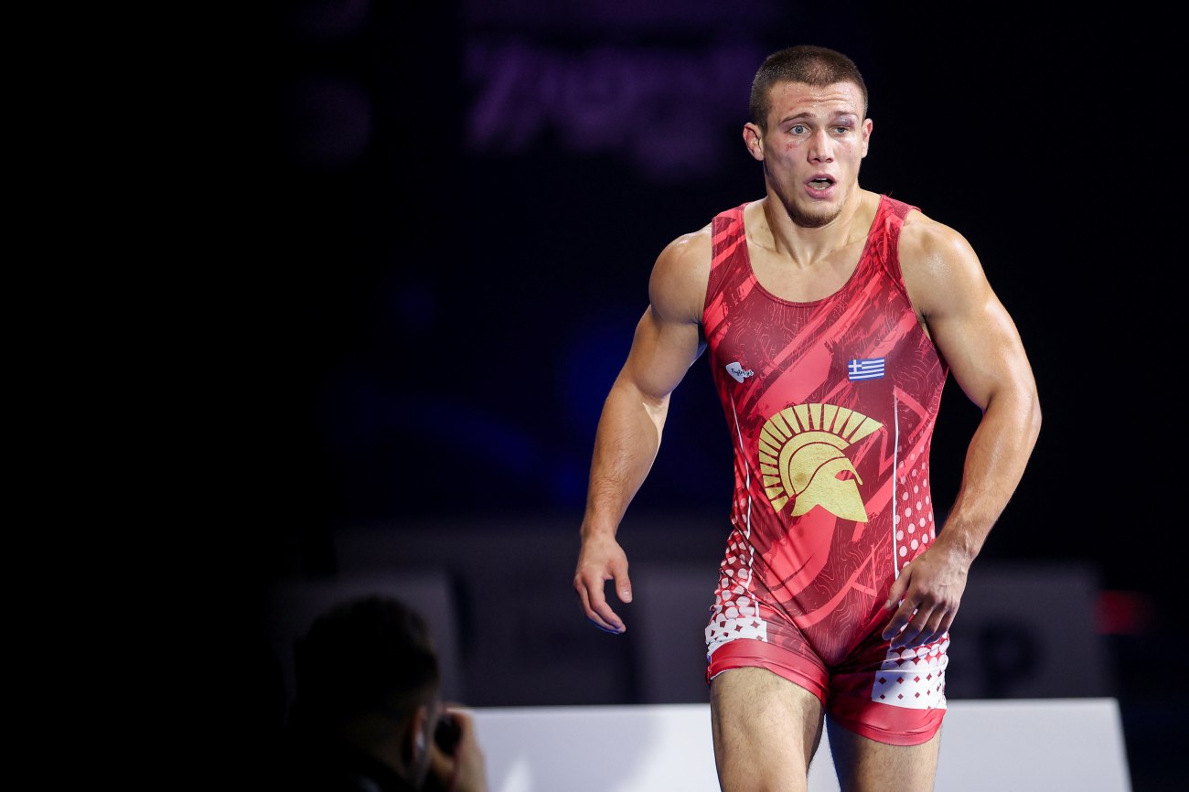 &Omicron; &Pi;&alpha;&gamma;&kappa;ό&sigma;&mu;&iota;&omicron;&sigmaf; &Pi;&rho;&omega;&tau;&alpha;&theta;&lambda;&eta;&tau;ή&sigmaf; &tau;&eta;&sigmaf; &pi;ά&lambda;&eta;&sigmaf;, &Gamma;&iota;ώ&rho;&gamma;&omicron;&sigmaf; &Kappa;&omicron;&upsilon;&gamma;&iota;&omicron;&upsilon;&mu;&tau;&sigma;ί&delta;&eta;&sigmaf; &alpha;&nu;&alpha;&delta;&epsilon;ί&chi;&theta;&eta;&kappa;&epsilon; History Maker of the Year