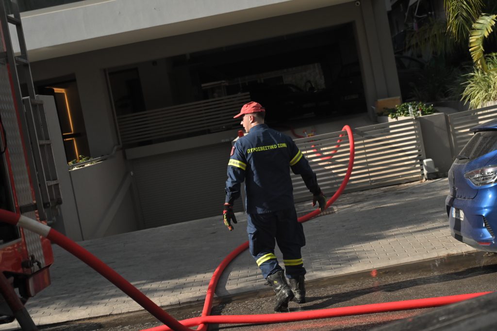 Θεσσαλονίκη: Μεγάλη φωτιά σε διαμέρισμα στην Καλαμαριά – Eκτεταμένες υλικές ζημιές