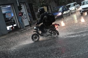 Κακοκαιρία Byron: Εκτεταμένες βροχές και τοπικά επικίνδυνα φαινόμενα την Παρασκευή – Πρόγνωση από την Ελίνα Καρέτσου