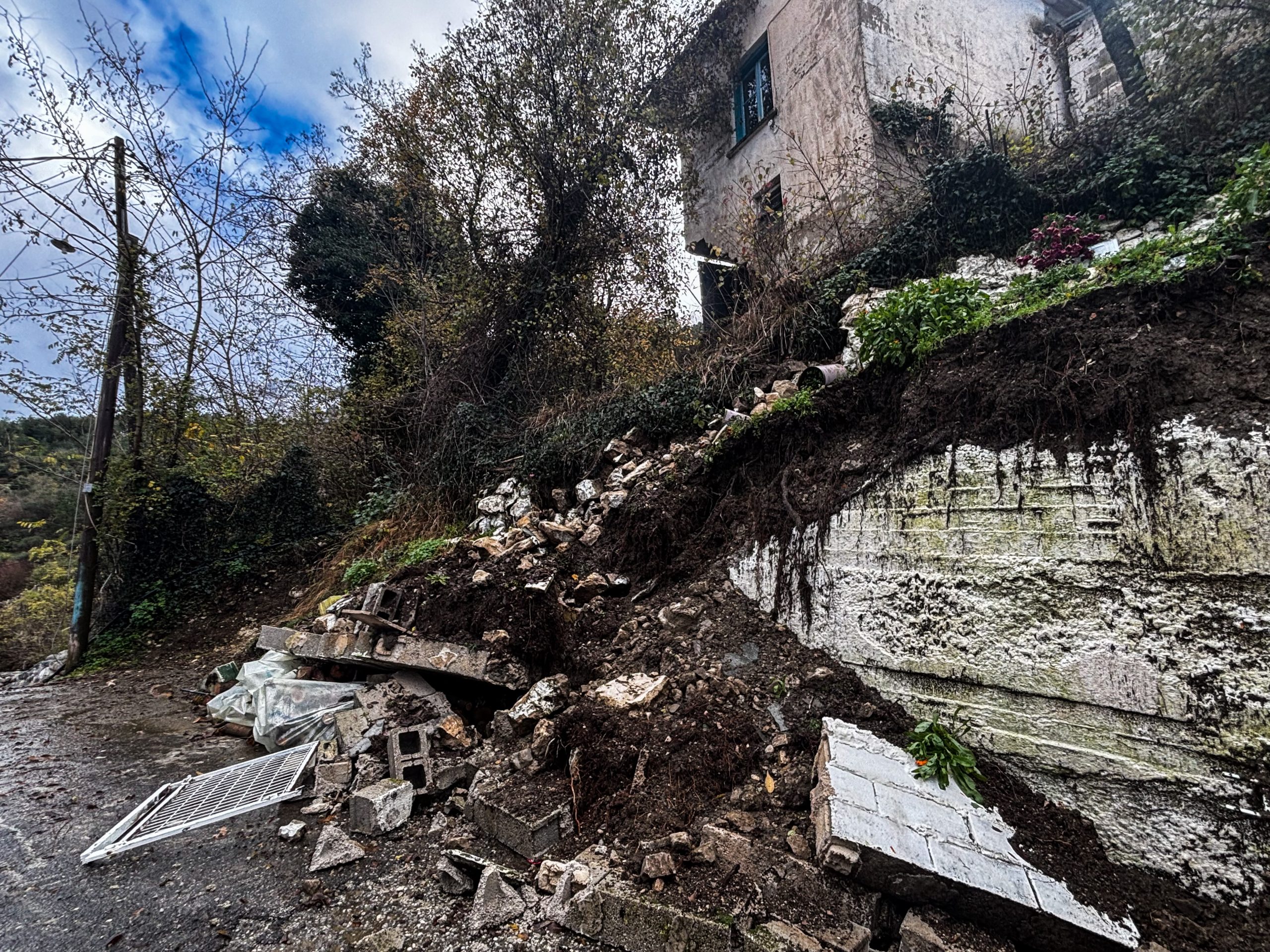 &Pi;ά&nu;&omega; &alpha;&pi;ό 1.000 &chi;&iota;&lambda;&iota;&omicron;&sigma;&tau;ά &beta;&rho;&omicron;&chi;ή&sigmaf; &sigma;&tau;&alpha; &Tau;&zeta;&omicron;&upsilon;&mu;έ&rho;&kappa;&alpha; &tau;&omicron;&nu; &Nu;&omicron;έ&mu;&beta;&rho;&iota;&omicron; - &Pi;&omicron;ύ &kappa;&alpha;&tau;&alpha;&gamma;&rho;ά&phi;&eta;&kappa;&alpha;&nu; &tau;&alpha; &mu;&epsilon;&gamma;&alpha;&lambda;ύ&tau;&epsilon;&rho;&alpha; ύ&psi;&eta; &beta;&rho;&omicron;&chi;ή&sigmaf;