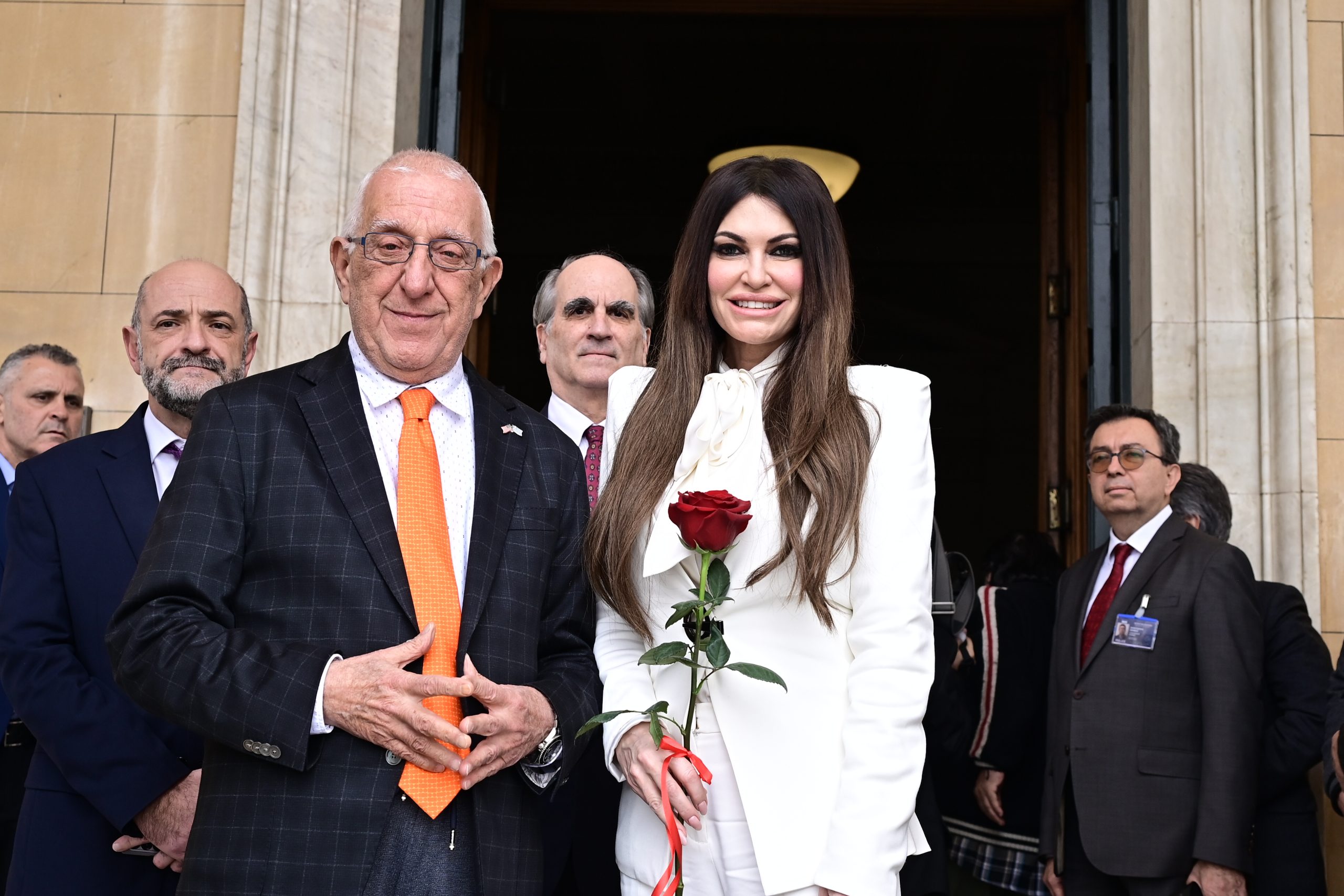 Επίσκεψη Κ. Γκιλφόϊλ στη Βουλή - Το δώρο για τον γιο της από τον Ν. Κακλαμάνη που την συγκίνησε