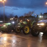 Αγρότες: Κλιμακώνονται οι κινητοποιήσεις παρά την κακοκαιρία – Πού υπάρχουν μπλόκα