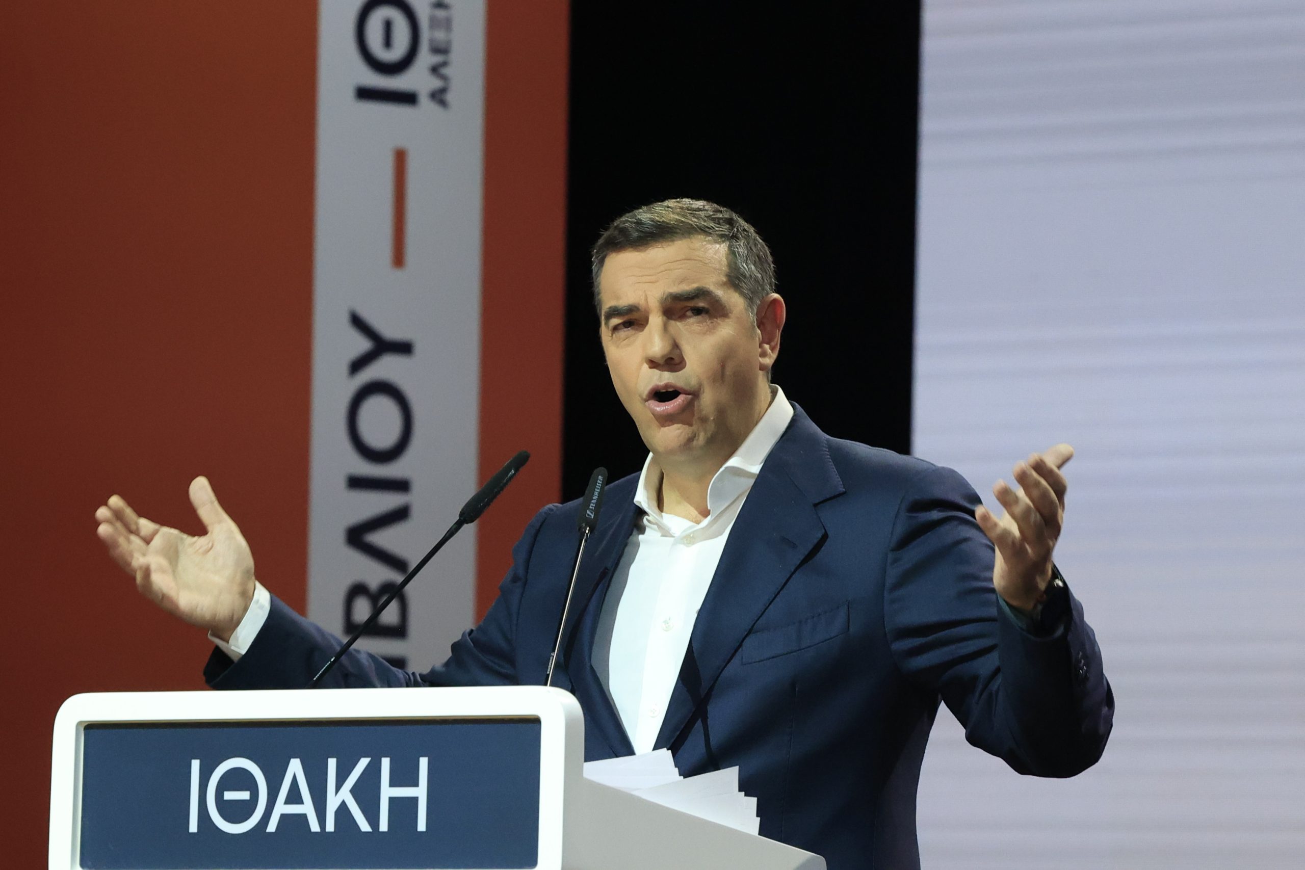 Αλέξης Τσίπρας: Έστειλε μήνυμα επιστροφής στην παρουσίαση της «Ιθάκης» - Η υποδοχή και οι αφίξεις (video