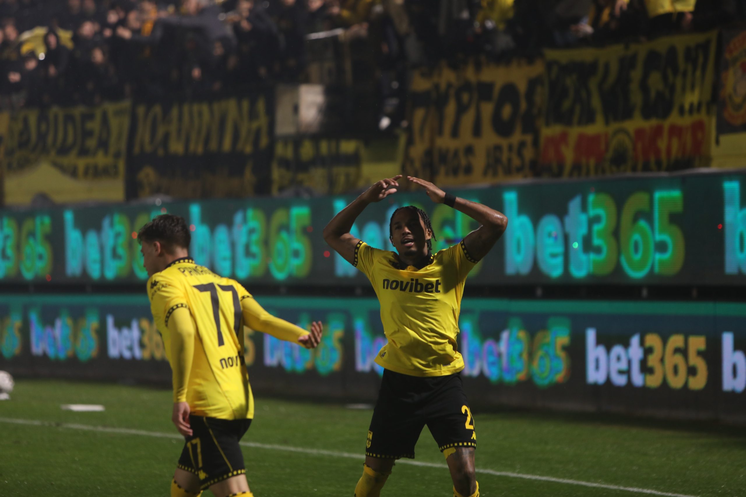 Οι «εφεδρείες» στην πρώτη γραμμή!