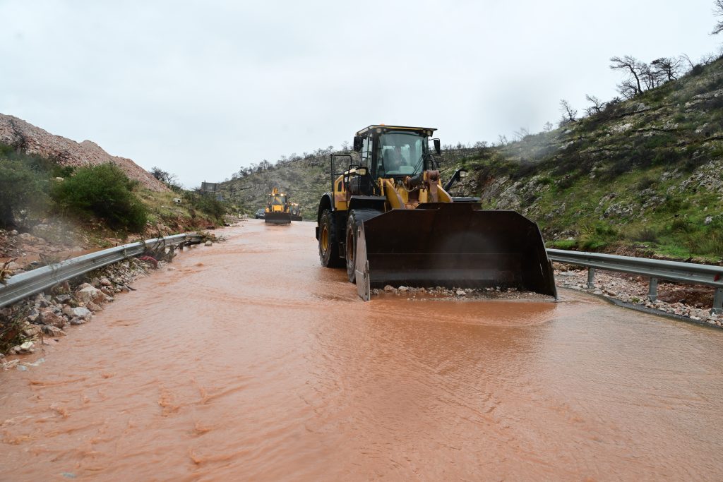 Κακοκαιρία Byron: Έκτακτη ανακοίνωση της Πολιτικής Προστασίας – Oι 9 «κόκκινες» περιοχές
