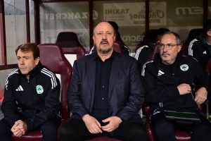 Tι θέλει να μας… πει ο Μπενίτεθ;