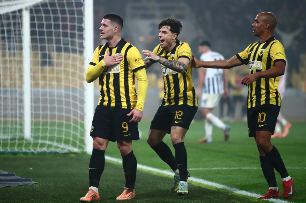 Με δίδυμο-φωτιά τους Γιόβιτς και Πινέδα η ΑΕΚ επικράτησε 4-1 του Ατρομήτου