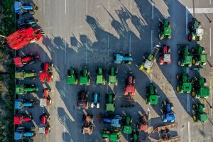 Αγρότες: Πανελλαδική σύσκεψη στη Νίκαια μετά την πρόσκληση Μητσοτάκη – Τα επικρατέστερα σενάρια