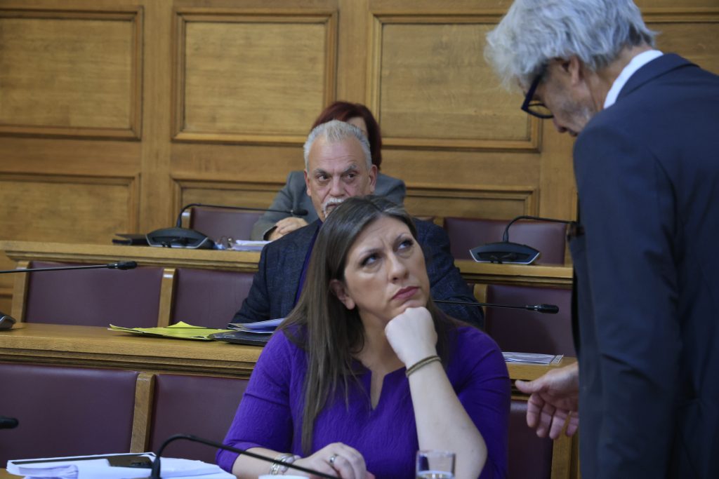 Στο «κόκκινο» η ένταση μεταξύ Κωνσταντοπούλου – «Φραπέ» – Κατήγγειλε ότι ο Ξυλούρης φώναζε ότι θα την σκοτώσει