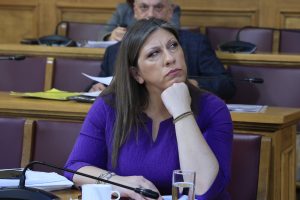 Στο «κόκκινο» η ένταση μεταξύ Κωνσταντοπούλου – «Φραπέ» – Κατήγγειλε ότι ο Ξυλούρης φώναζε ότι θα την σκοτώσει