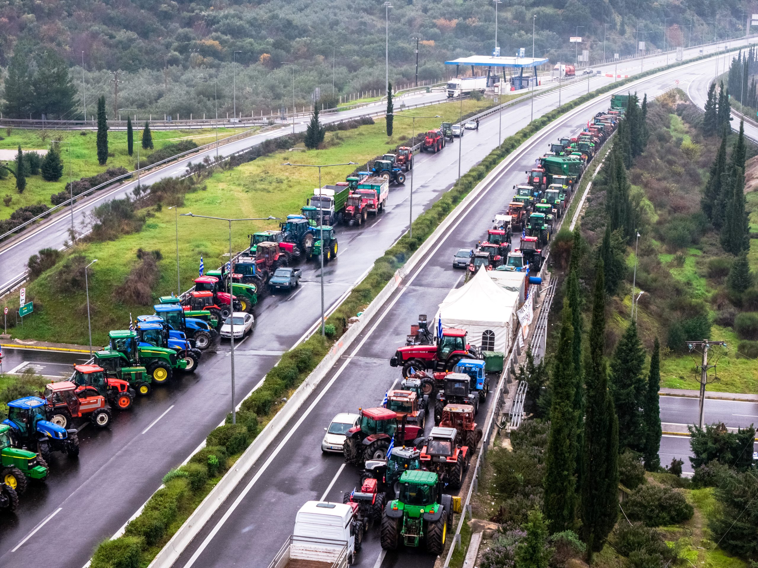 &Alpha;&gamma;&rho;ό&tau;&epsilon;&sigmaf;: &Alpha;&nu;&omicron;&iota;&chi;&tau;ά &tau;&alpha; &mu;&pi;&lambda;ό&kappa;&alpha; &sigma;&epsilon; &Mu;ά&lambda;&gamma;&alpha;&rho;&alpha;, &Epsilon;&upsilon;&zeta;ώ&nu;&omicron;&upsilon;&sigmaf;, &Pi;&rho;&omicron;&mu;&alpha;&chi;ώ&nu;&alpha; &kappa;&alpha;&iota; &Nu;ί&kappa;&eta; - &Pi;&omicron;&rho;&epsilon;ί&alpha; &mu;&epsilon; &tau;&rho;&alpha;&kappa;&tau;έ&rho; &sigma;&tau;&omicron; &Kappa;&iota;&lambda;&kappa;ί&sigmaf; &alpha;ύ&rho;&iota;&omicron;