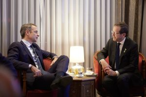 Μητσοτάκης και Χέρτζογκ επισκέφθηκαν την οικογένεια του Ιωνά Καρούση