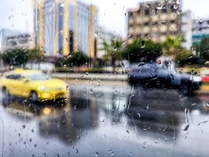 Διακοπή κυκλοφορίας στην Πειραιώς λόγω συσσώρευσης υδάτων