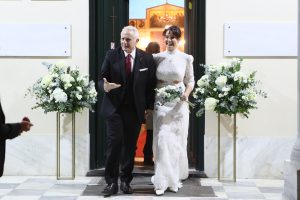 Γιάννης Ραγκούσης και Μαρίνα Κοντοτόλη παντρεύτηκαν στην Αγία Σοφία Ακροπόλεως (φωτογραφίες_