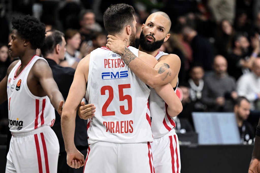 Ο Φουρνιέ έσωσε τα Χριστούγεννα αλλά όχι μόνος του