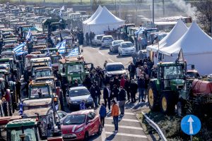 Στους δρόμους οι αγρότες ενόψει Πρωτοχρονιάς – Αντιπαράθεση για διάλογο και κλιμάκωση