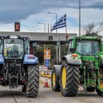 Σφίγγουν τον κλοιό οι αγρότες: Κλειστοί δρόμοι και τελωνεία μέχρι να δοθούν λύσεις