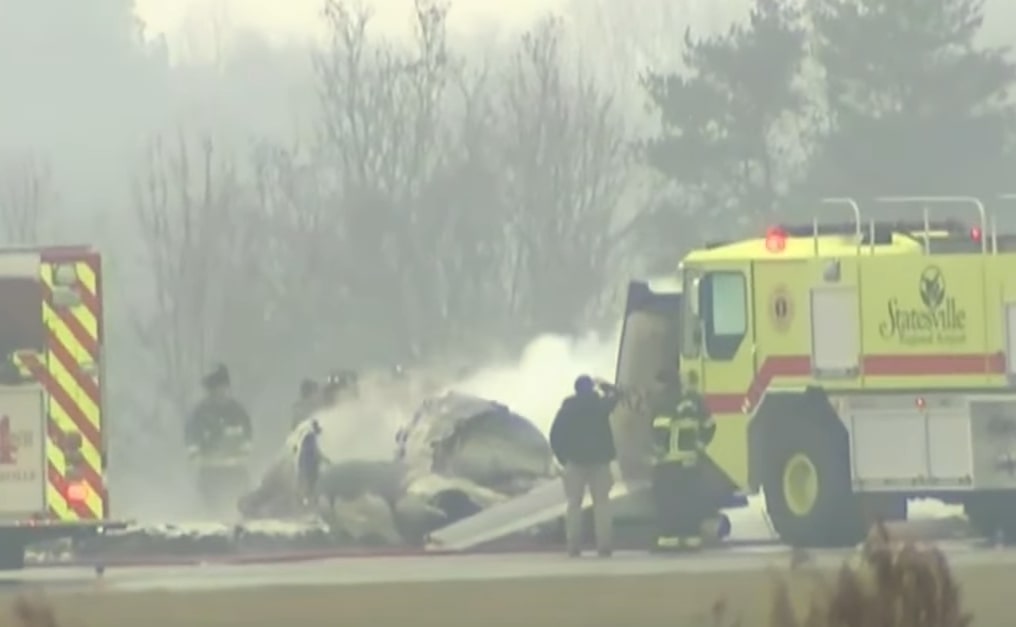 ΗΠΑ: Συντριβή αεροπλάνου σε αεροδρόμιο – Άγνωστος ο αριθμός των νεκρών