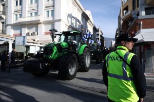 Στο νοσοκομείο αγρότης μετά από σοβαρό επεισόδιο με αστυνομικό