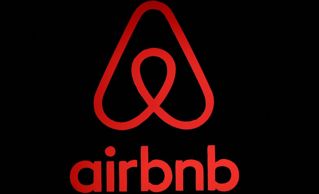 Οι περιοχές της Αθήνας που «αγαπούν» το Airbnb – Πού αυξήθηκαν τα καταλύματα