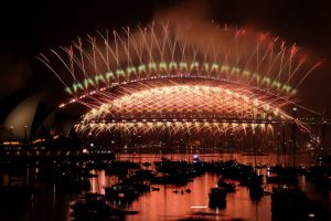 Η υφήλιος καλωσορίζει το 2026: Φαντασμαγορικές εικόνες από Αυστραλία και Νέα Ζηλανδία