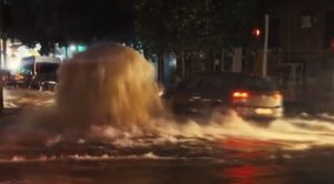 «Ημερολόγιο Γέφυρας»: Παραλίγο να πνιγούν μπροστά στα σπίτια τους, εγκλωβισμένοι για ώρες στις πολυκατοικίες τους…