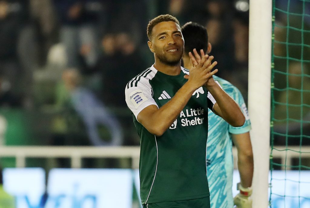 Ντέσερς και Λαφόν «έσωσαν» το Τριφύλλι