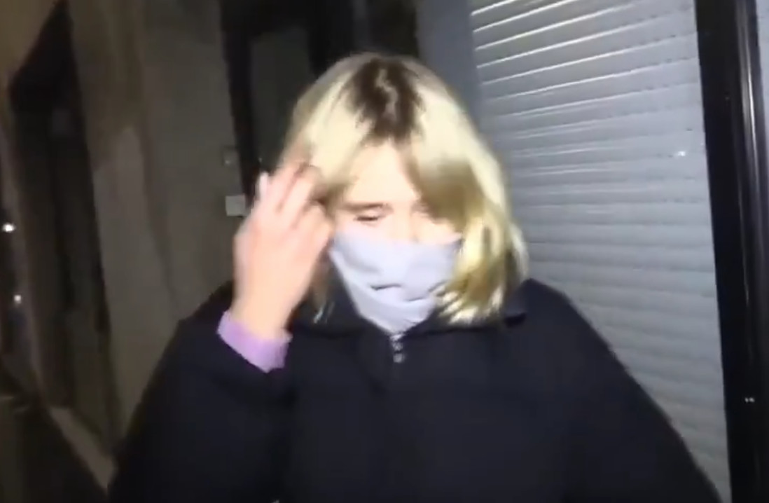 «Ο πατέρας σου σκότωσε τον αδελφό μου» – Ουκρανός δημοσιογράφος συναντά τη «μυστική κόρη» του Πούτιν στο Παρίσι