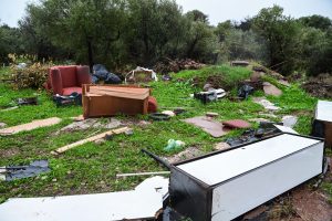 Στο έλεος πλημμυρών η χώρα: Απεγκλώβισαν ανθρώπους, τεράστιες ζημιές